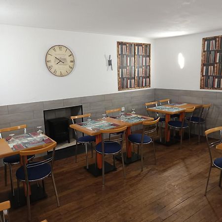 Hotel Du Centre Chalus Екстер'єр фото