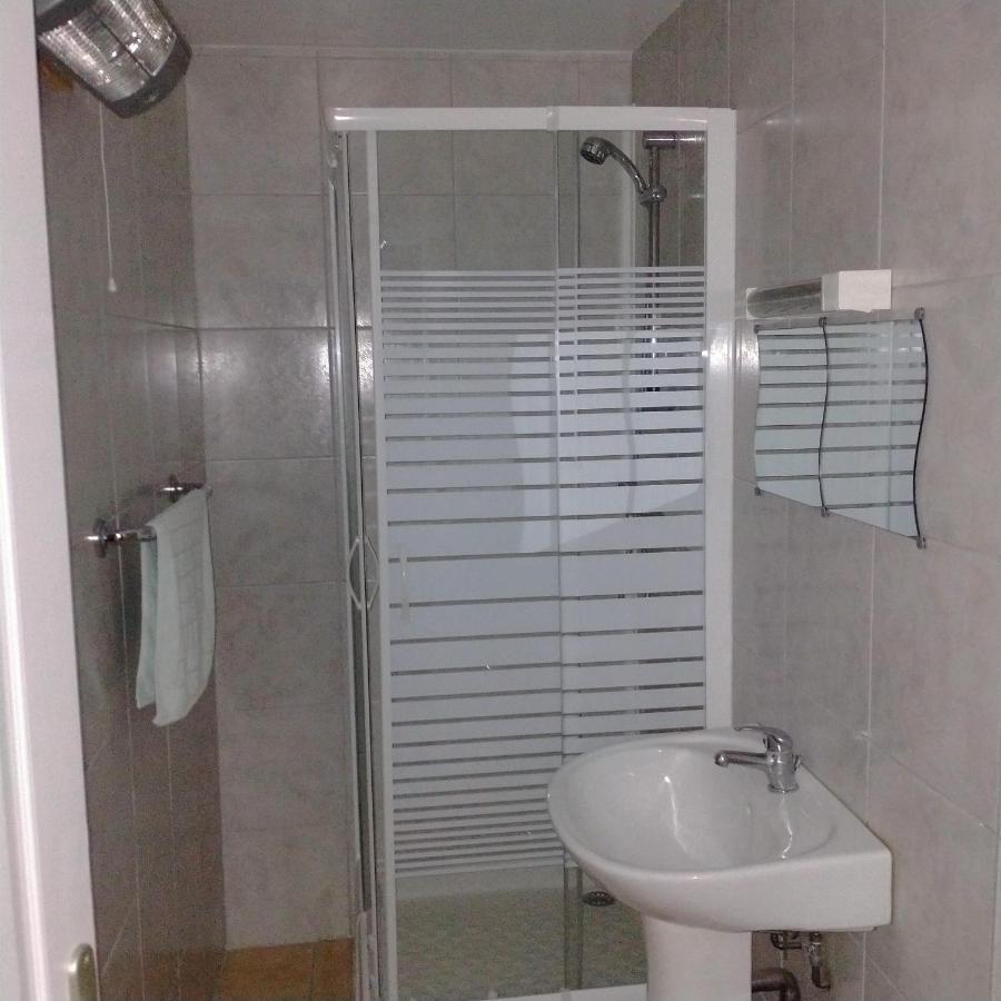 Hotel Du Centre Chalus Екстер'єр фото